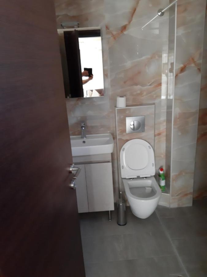 Kosmos Service Apartment City Center 1 With Additional Cost Parking Tessalónica Exterior foto